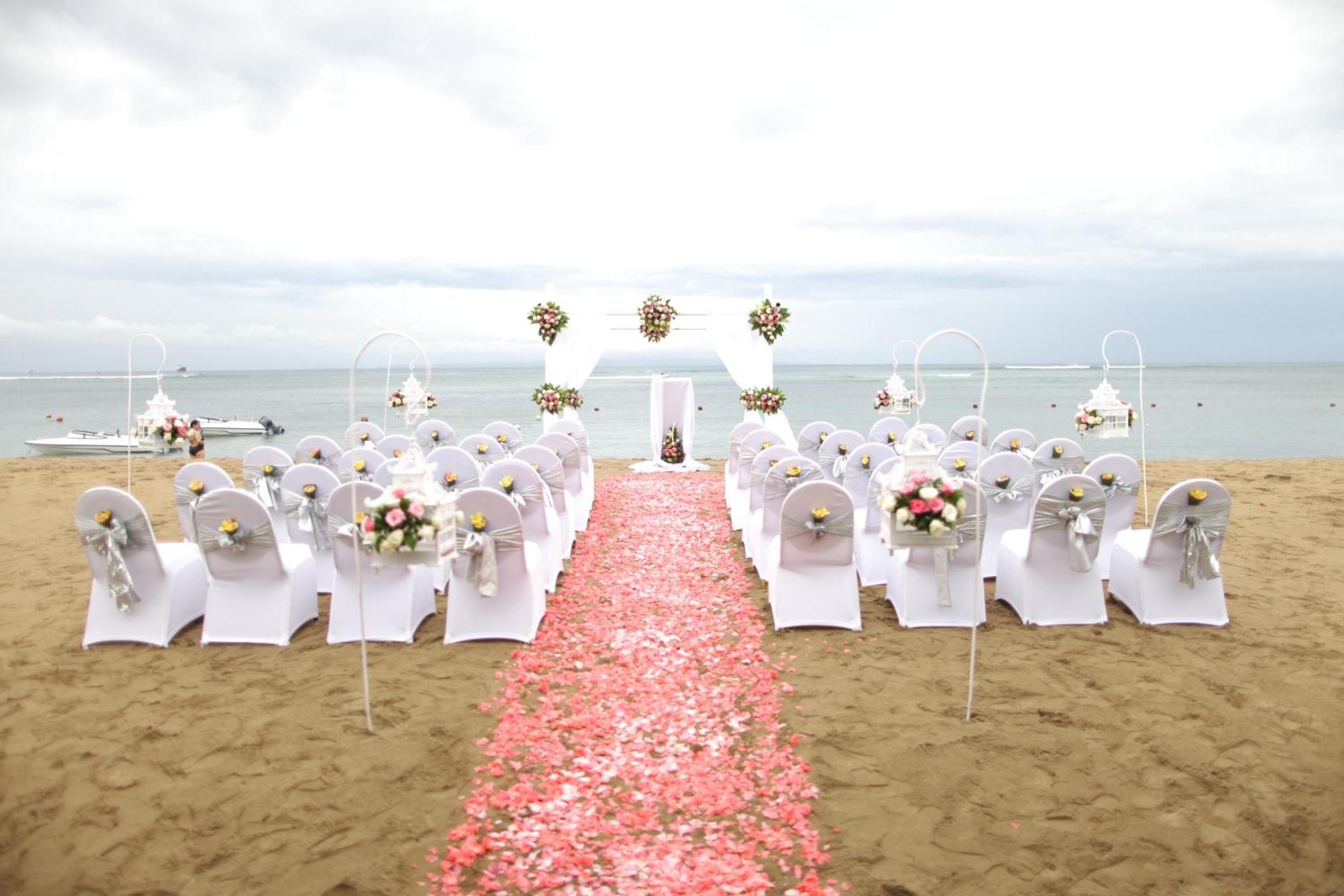 Hotel Nikko Bali Benoa Beach Nusa Dua (Bali) Exterior foto A beach wedding in Pattaya, Thailand