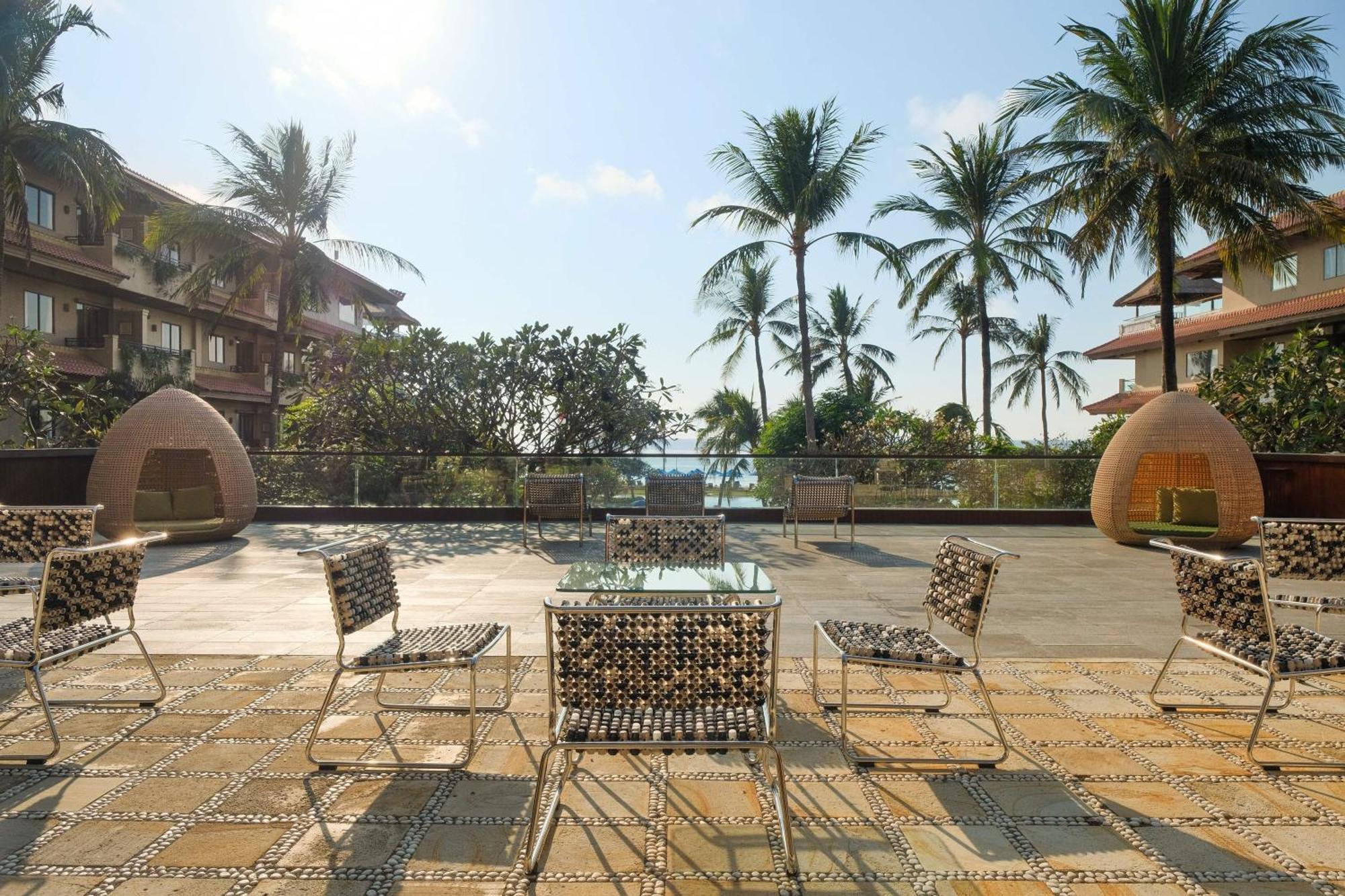 Hotel Nikko Bali Benoa Beach Nusa Dua (Bali) Exterior foto The pool at the Royal Island Resort and Spa