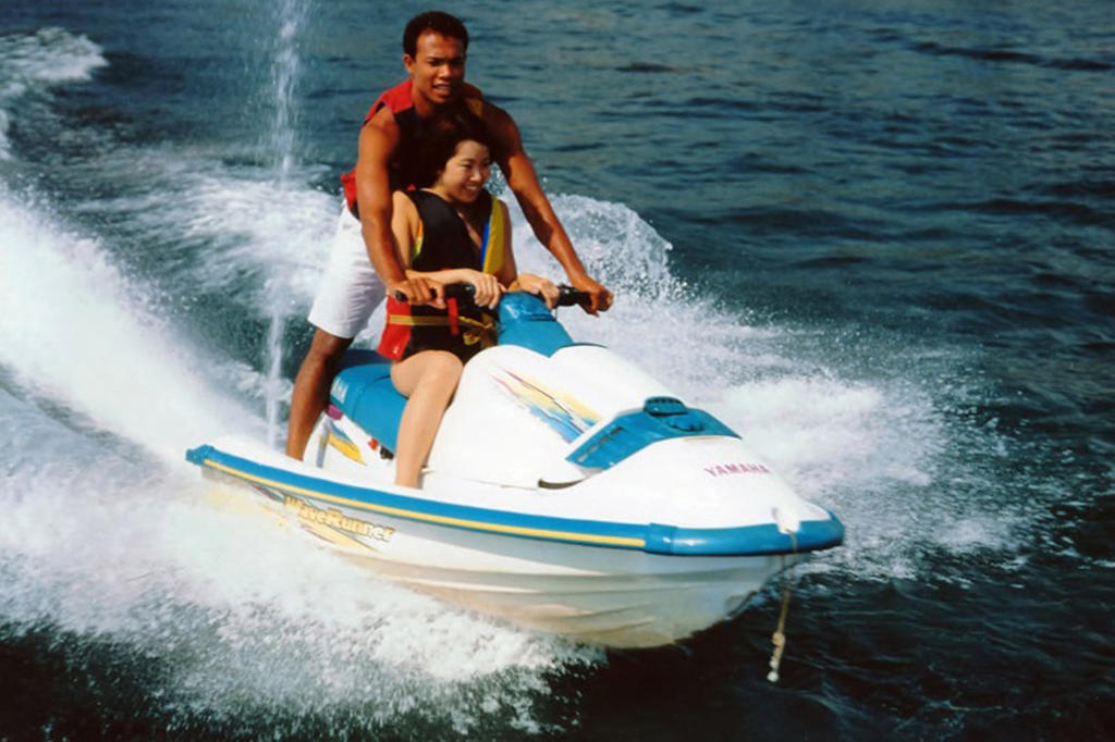 Hotel Nikko Bali Benoa Beach Nusa Dua (Bali) Exterior foto Jet skiing