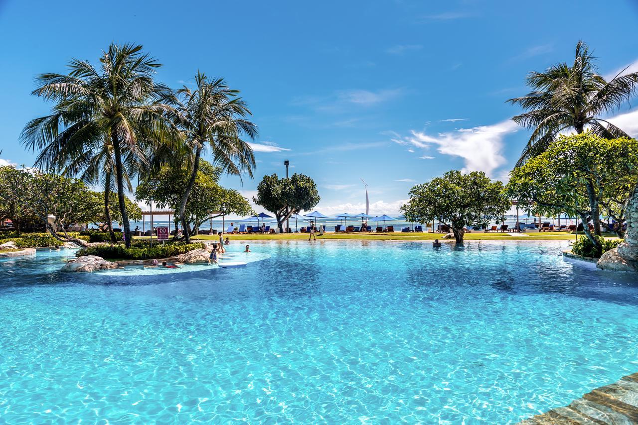 Hotel Nikko Bali Benoa Beach Nusa Dua (Bali) Exterior foto The pool at the Shangri-La Hotel, Kuala Lumpur
